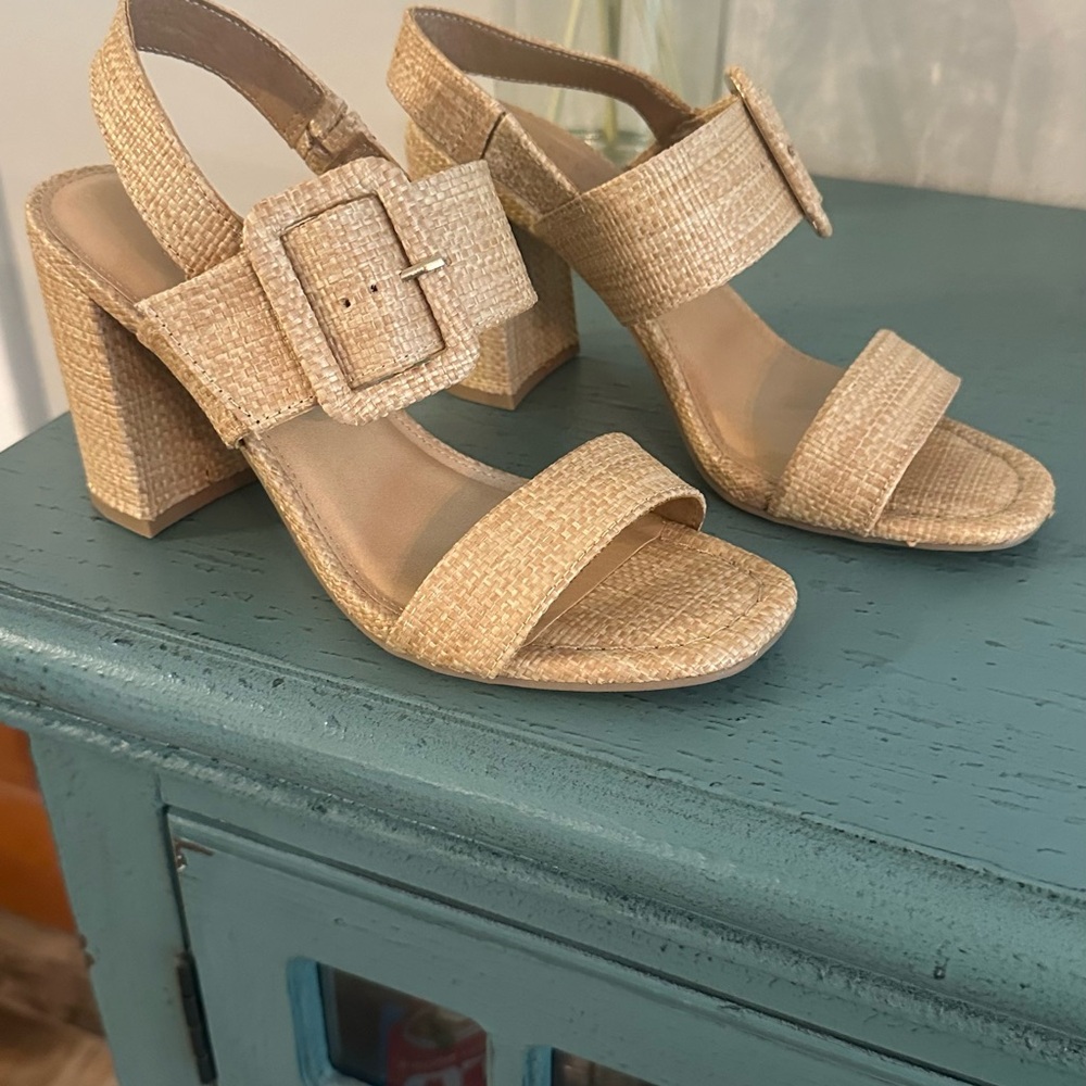 Lauren Conrad Tan heels
